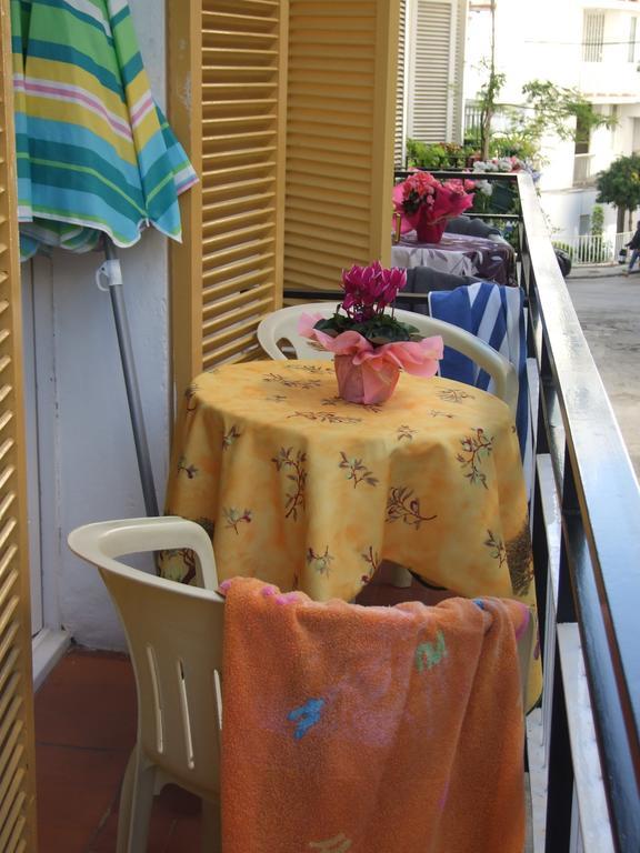 Apartamentos Montserrat Сиджес Экстерьер фото