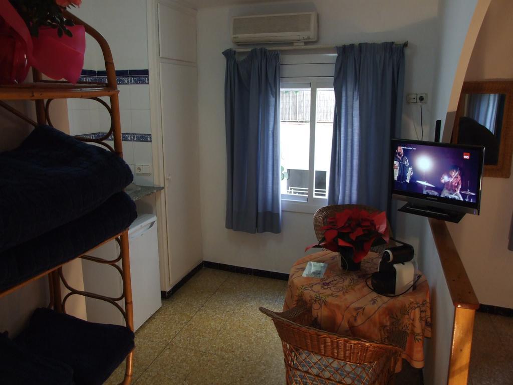 Apartamentos Montserrat Сиджес Экстерьер фото